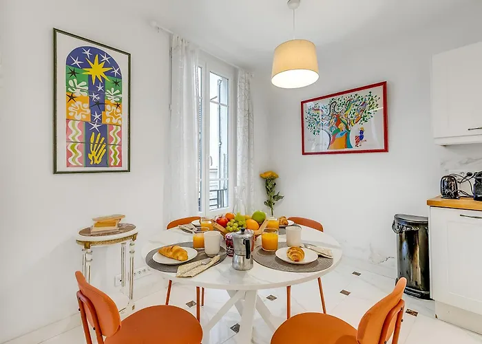 Picasso - Old Town - Happy Lägenhet